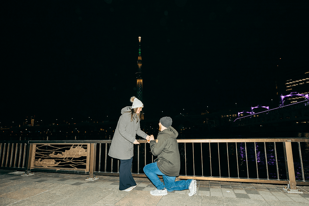 surprise proposal photography at Tokyo