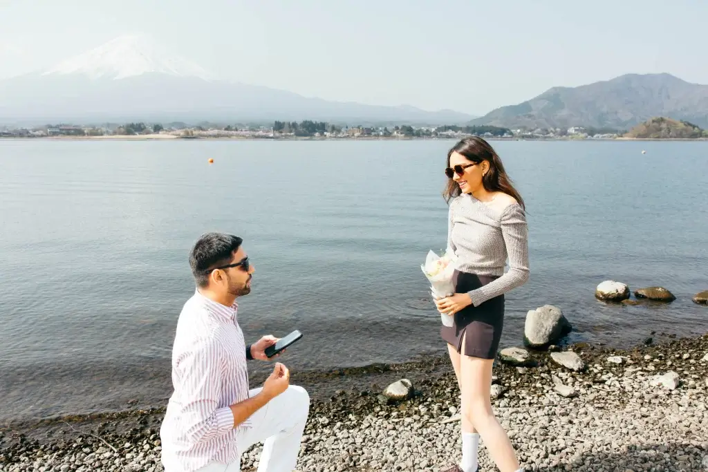 Surprise Proposal photo mount fuji
